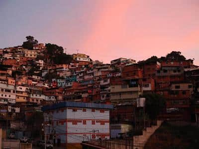 httpsresources.diariolibre.comimages20260107caracas-tras-ataque-efe-60497f8adcbad7d99a1865f2e6e0c404ced1f64aw-142b3277-focus-0-0-400-300-2