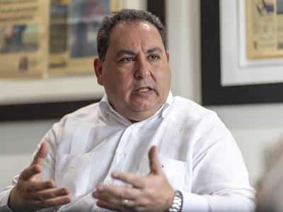 httpsresources.diariolibre.comimages20260108mario-lama-renuncia-como-director-del-servicio-nacional-de-salud-9a1f3895-focus-0.2-0.65-400-300