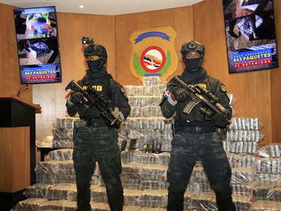 httpsresources.diariolibre.comimages20260109confiscan-863-paquetes-cocaina-en-pedernales-hay-dos-detenidos-c5888673-focus-0-0-400-300