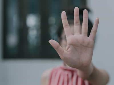 httpsresources.diariolibre.comimages20260113padre-denuncia-acoso-sexual-de-vecino-contra-sus-hijas-en-santiago-d8addbbf-focus-0-0-400-300