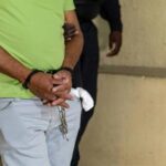 EE. UU: Extradición de dominicano por crímenes graves httpsresources.diariolibre.comimages20260125extraditan-dominicano-a-ee-uu-acusado-de-asalto-16a7ad0a-focus-0-0-400-300