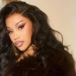 CARDI B: - Cardi B: Una Estrella Global que Retrata sus Orígenes httpsresources.diariolibre.comimages20260310cardi-b-visita-castanuelas-en-medio-de-su-gira-little-miss-drama-tour-7966e51a-focus-min0.05-0.24-400-300