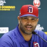 VENEZUELA: - Original: Albert Pujols reconoce al béisbol venezolano después de victoria httpsresources.diariolibre.comimages20260310imagen-albert-pujols-rueda-de-prensa-despues-de-segundo-juego-ante-detorit-cmb-2026-03-04samil-mateo-f183638e-focus-0-0-400-300-3