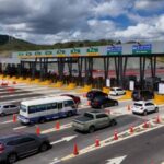 Semana Santa 2026 Rompe Récord de Tráfico Vehicular en... httpsresources.diariolibre.comimages20260404flujo-vehicular-en-semana-santa-2026-marca-record-en-peajes-bc094520-focus-0-0-400-300